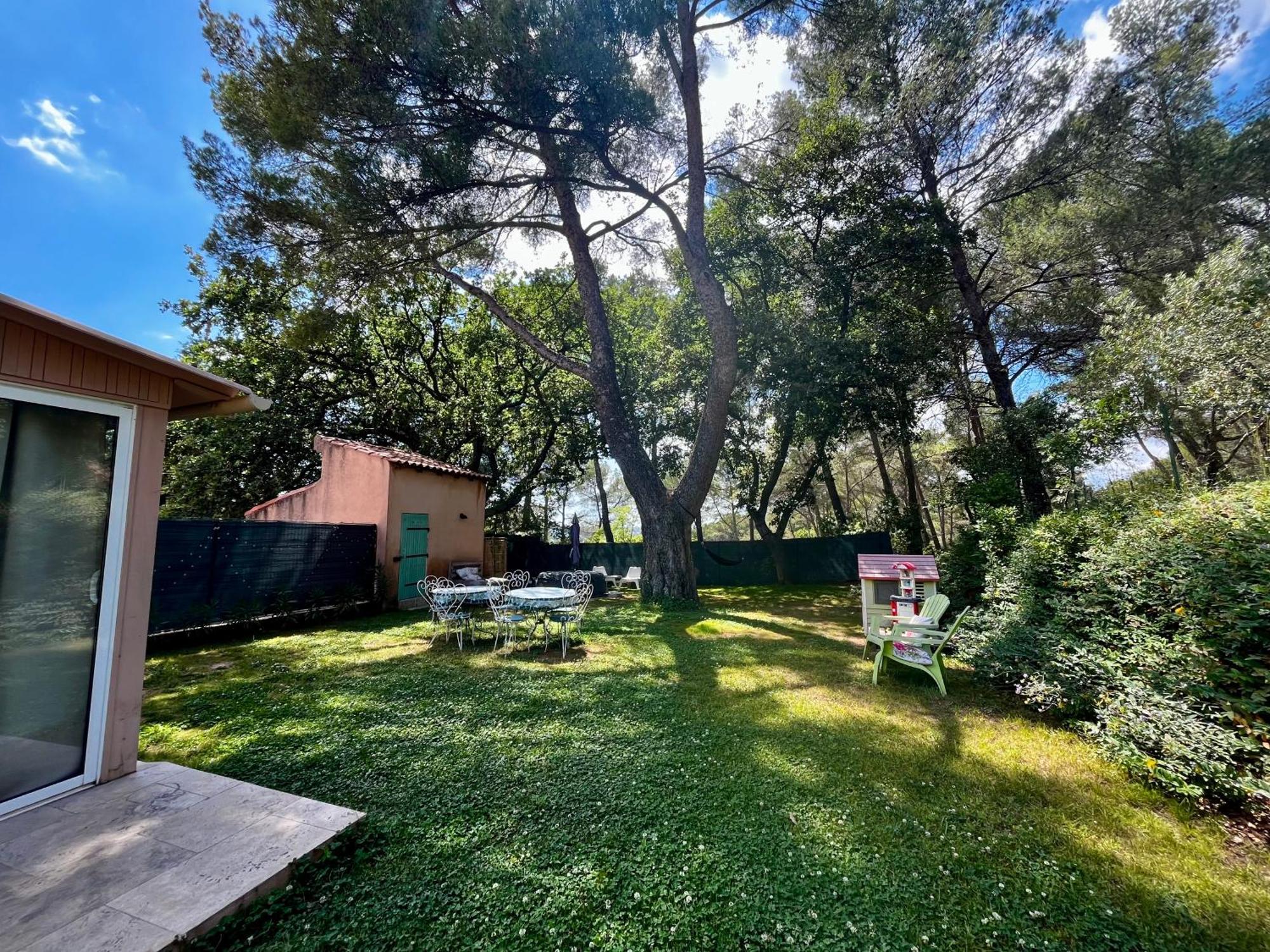 Maison Provencale Au Calme De La Campagne Avec Jacuzzi Aix-en-Provence Exterior photo